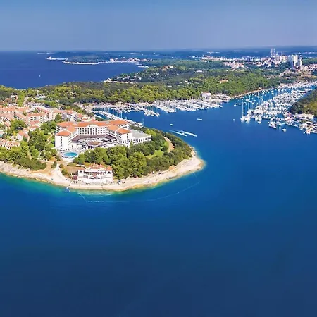 Apartament Kris Pula