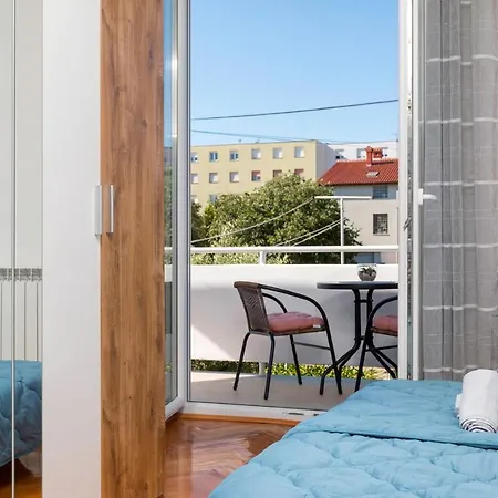 Kris Apartment
